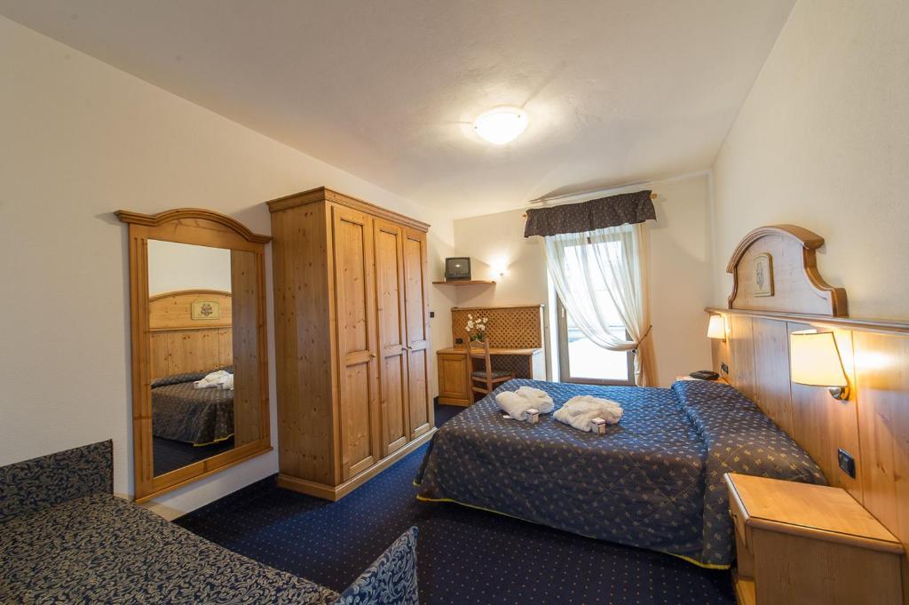 Hotel Italia Castello-Molina di Fiemme Rum bild